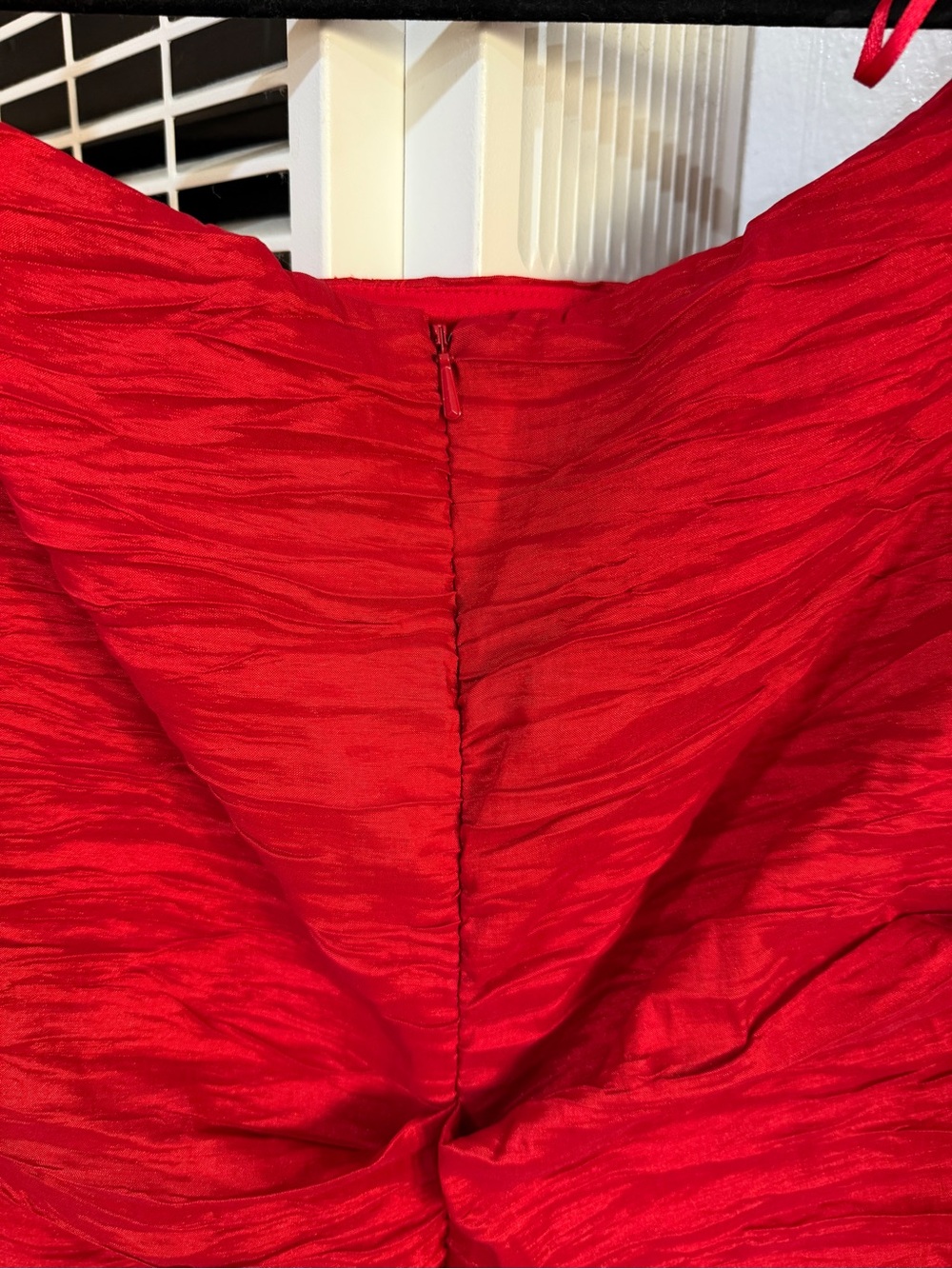 EUC ALEX Evening Red Ruched Cap-Sleeve Evening Dress - Picture 4 of 10